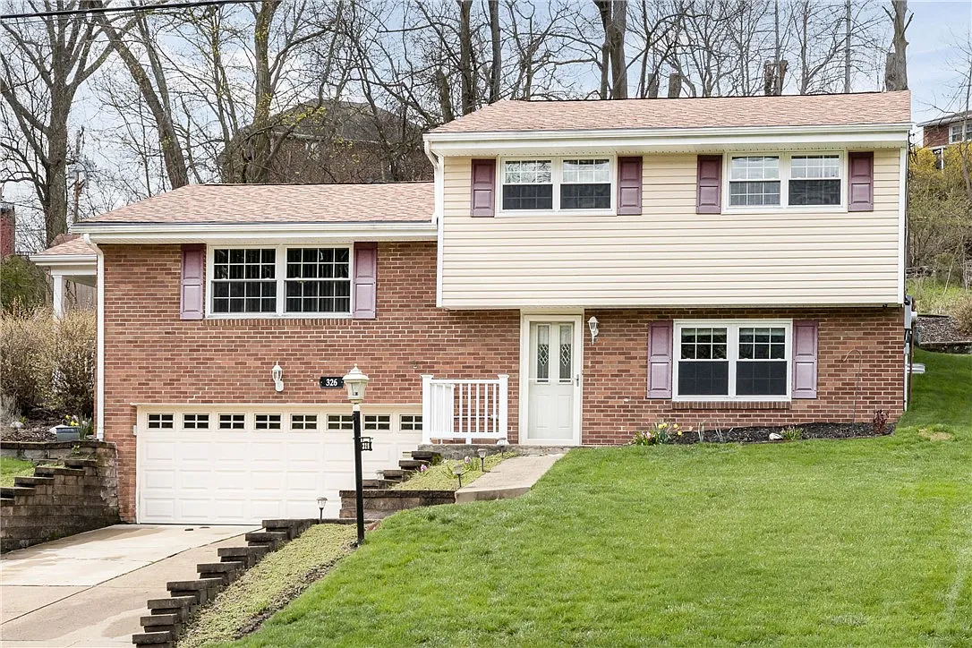 326 Cavan Dr photo 1