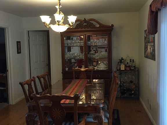 4th image of 9240 Elaine Dr