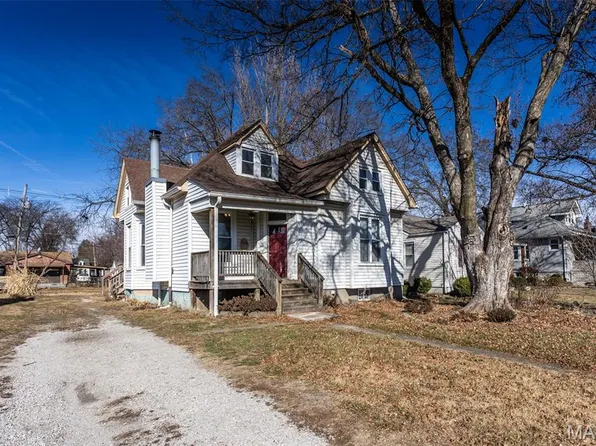 19 N 40th St, Belleville, IL 62226