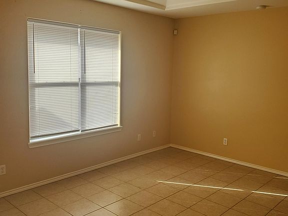 4th image of 1916 Upland Dr #2