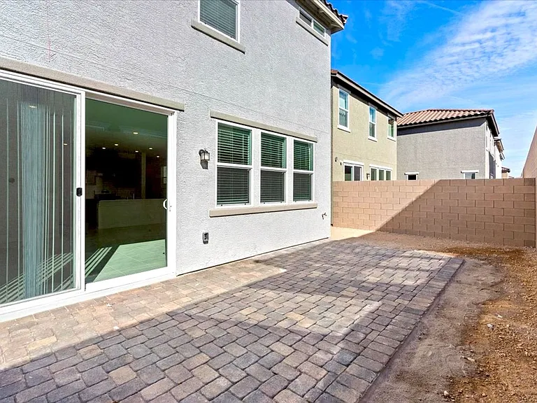 9115 Vesey Ave — Photo 43