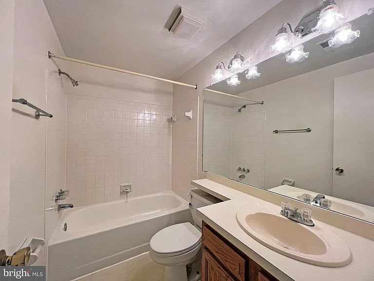 18140 Chalet Dr #204 — Photo 16