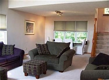 4th image of 692 Lundys Ln