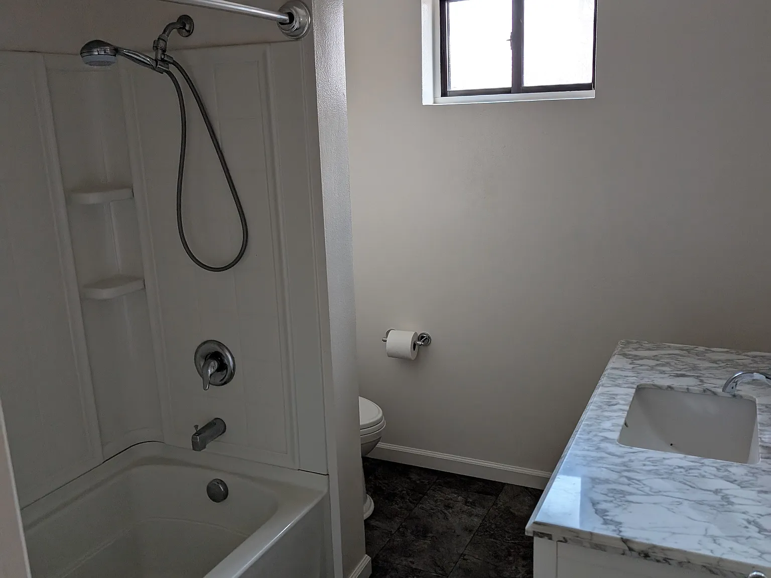 3 bed, 1900 sqft, $1,950 — Photo 4