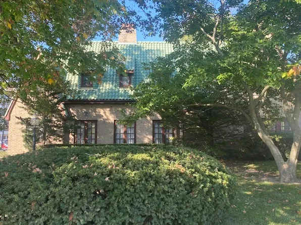 307 E Water St, Pontiac, IL 61764