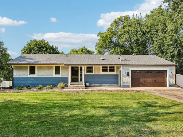 19112 Town Line Rd, Minnetonka, MN 55345