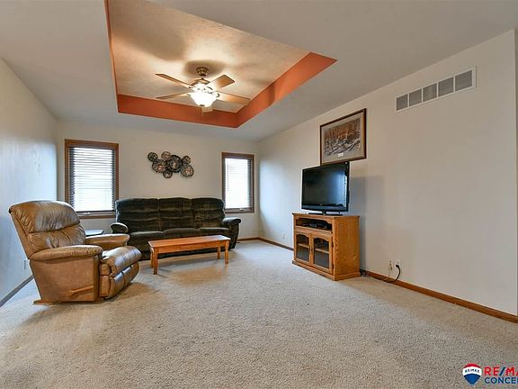 2nd image of 715 Sunflower Dr