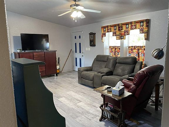 5th image of 10326 Linda Ln