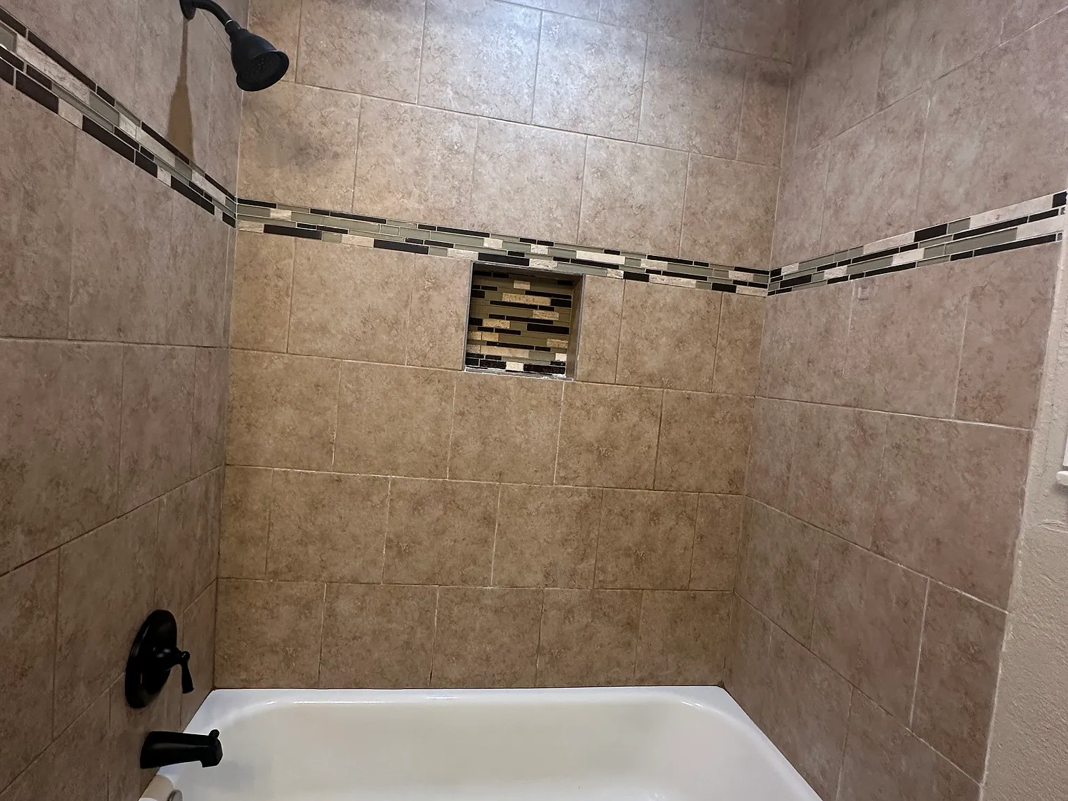 4 bed, 1304 sqft, $1,800 — Photo 4