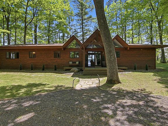 2nd image of 12785 W Peninsula Road