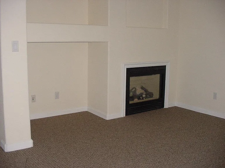 820 Towne Dr — Photo 3