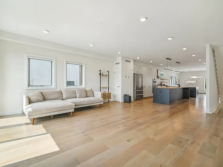 66B Henry Ave — Photo 5