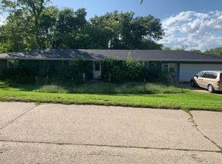 1269 Sandy Ln, Hazel Green, WI 53811