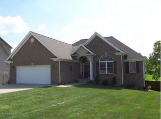 1041 Running Brook Dr, Lawrenceburg, KY 40342