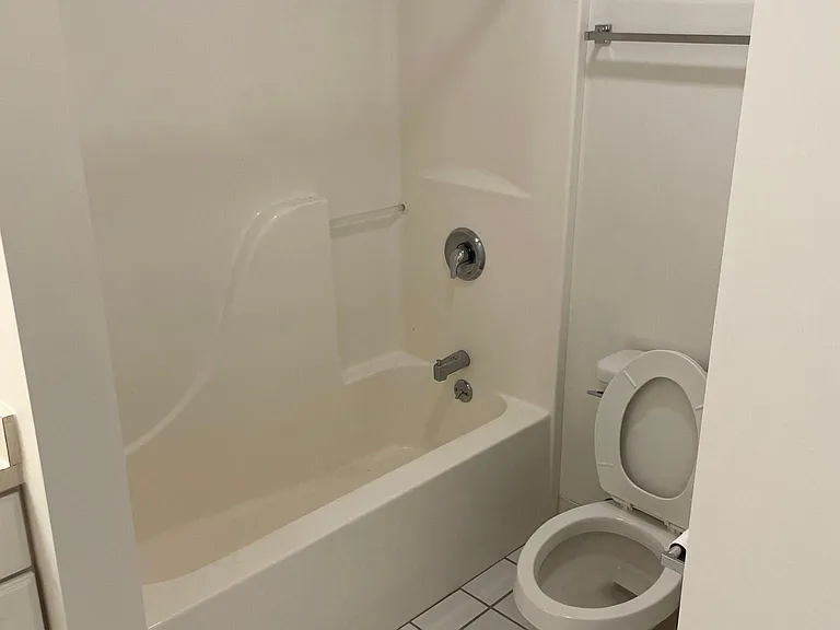 30 Franklin St #227 — Photo 3