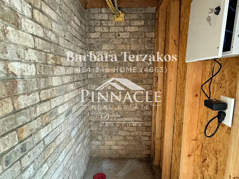 225 Portico St — Photo 24