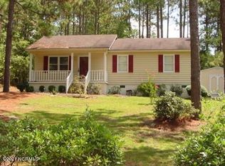 40 Old Hunt Rd, Pinehurst, NC 28374