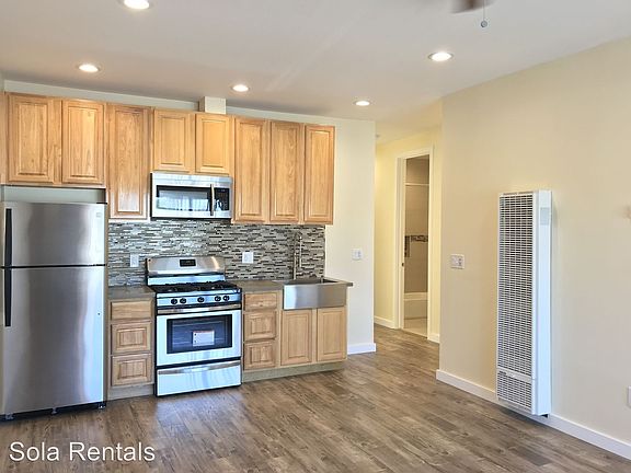 2nd image of 7416 1/2 S Vermont Ave APT 6