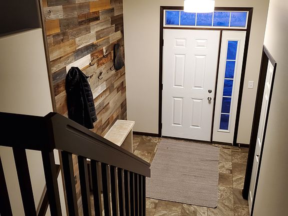 Reclaimed wood entry wall