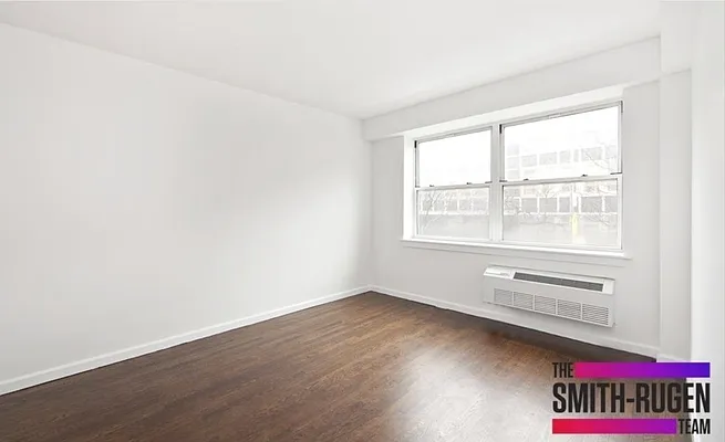 Rented by R New York | media 35