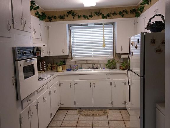 2nd image of 3310 Princeton Ave