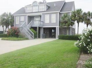 2201 S Waccamaw Dr, Murrells Inlet, SC 29576