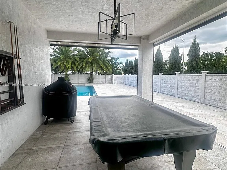 14680 SW 17th St — Photo 7