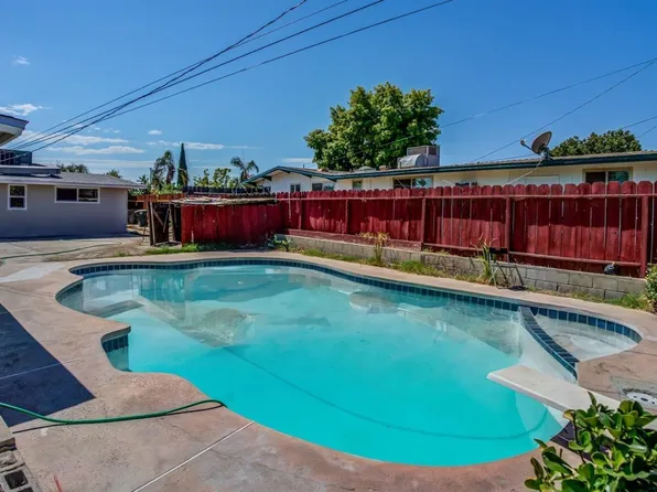 1012 Acacia Ave, Bakersfield, CA 93305