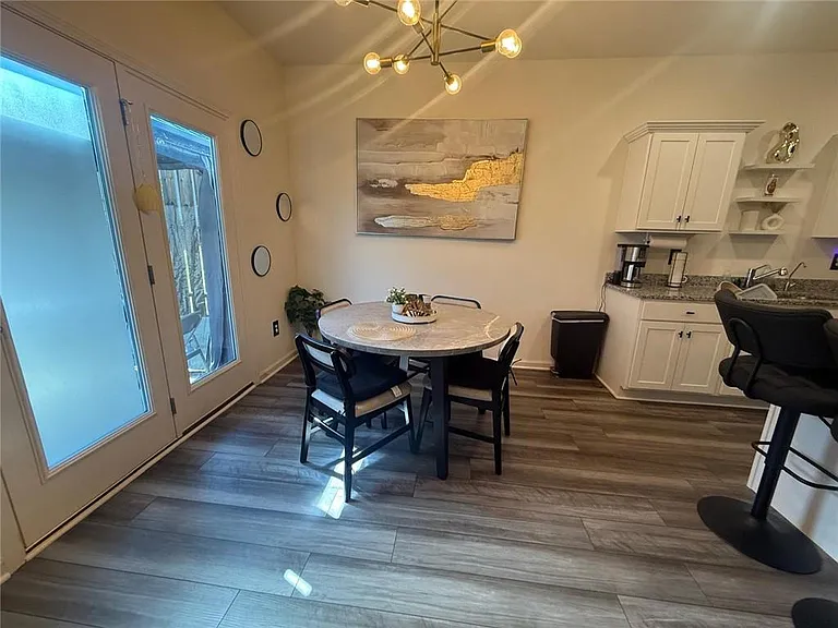 59 Thetford Way — Photo 4