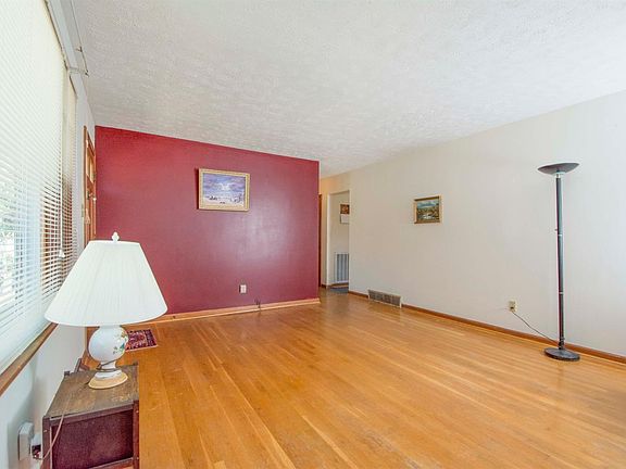 3rd image of 2342 Pierson Dr