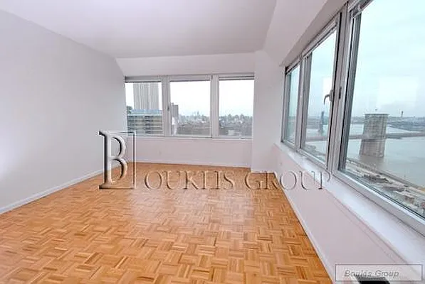 Rented by Bouklis Group | media 5