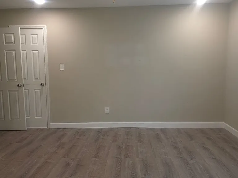 3121 General Twining St — Photo 8
