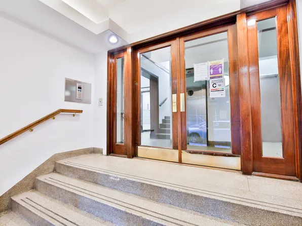 102 West 80th Street image 9 of 10