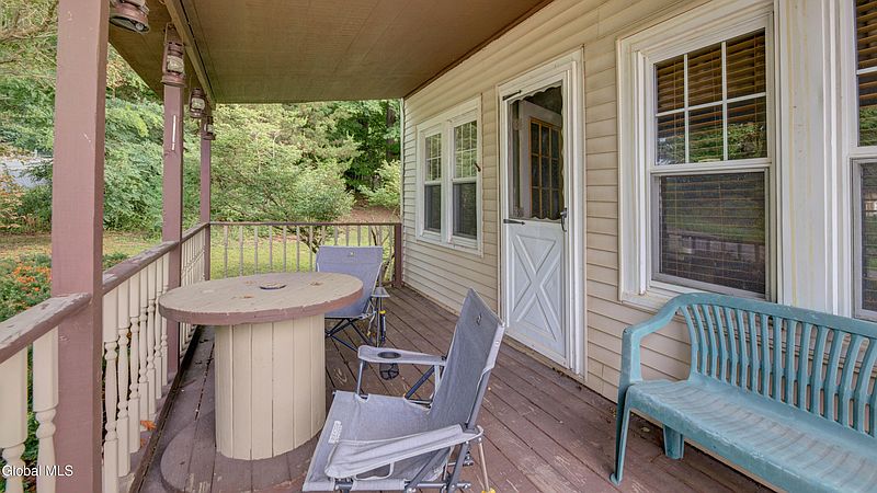 5th image of 325 Sacandaga Road