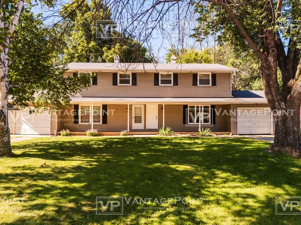 2516 N View Ct, Green Bay, WI 54303