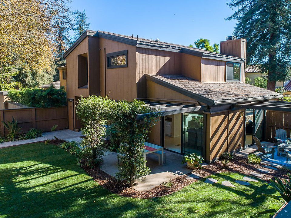1st image of 605 Las Perlas Dr