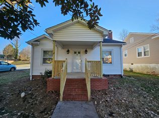 1012 Holton Pl, High Point, NC 27262