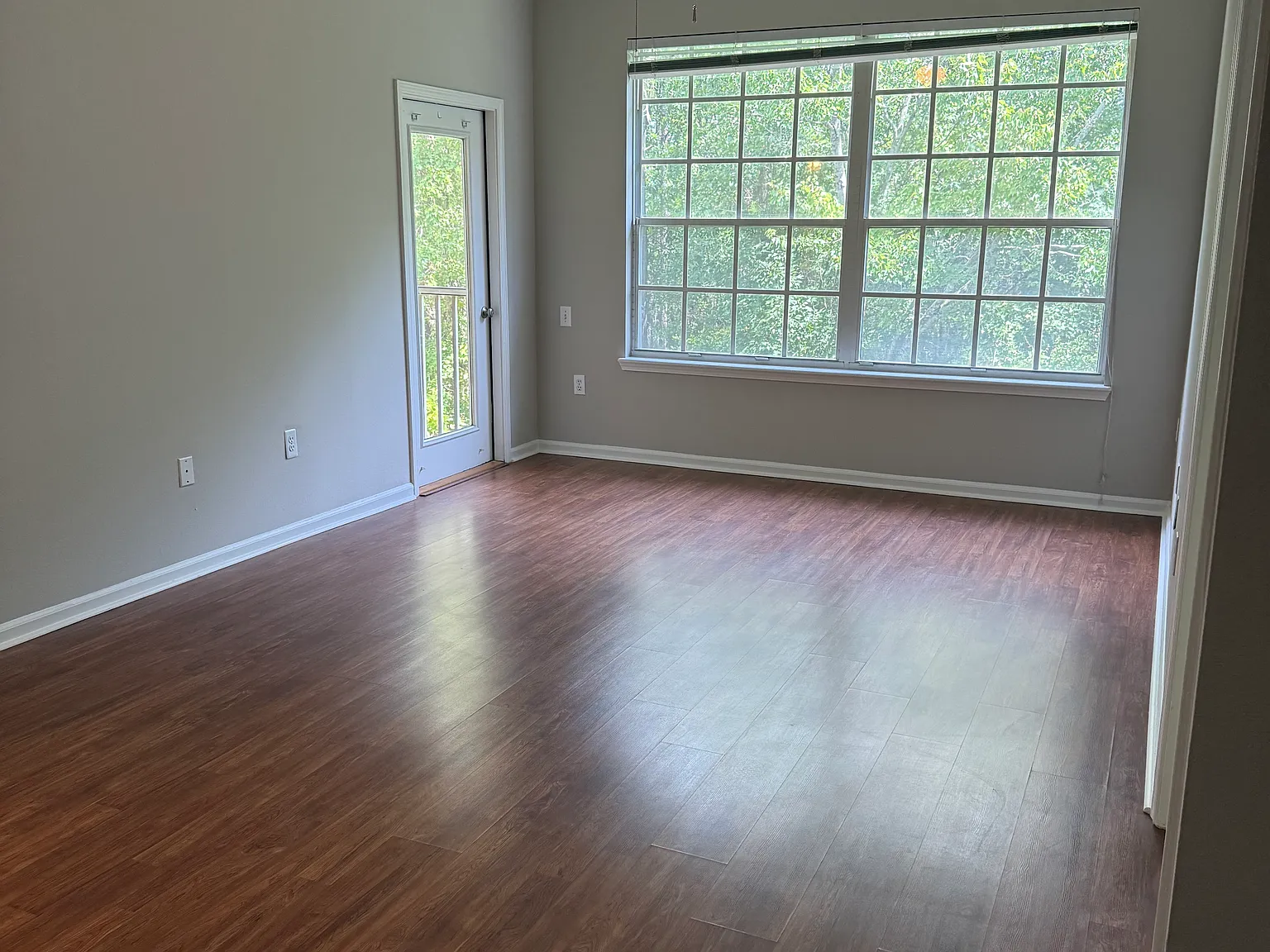 2 bed, 1050 sqft, $1,515 — Photo 2