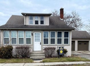 444 Massoit St, Clawson, MI 48017