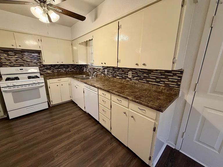 3017 McGaha Ave — Photo 4