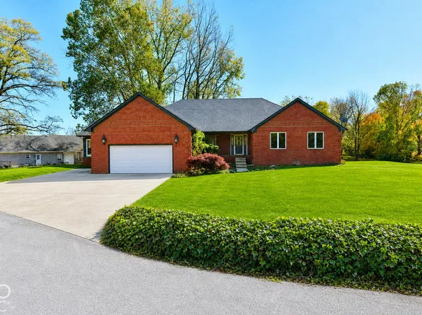 12933 N Waters Edge Dr, Camby, IN 46113