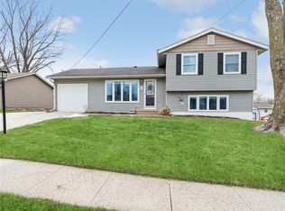 547 Marlou Pkwy, Des Moines, IA 50320