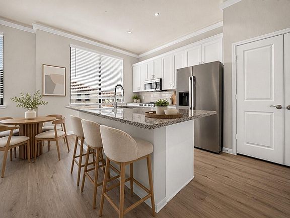 4th image of 2507 Grey Willow Trl