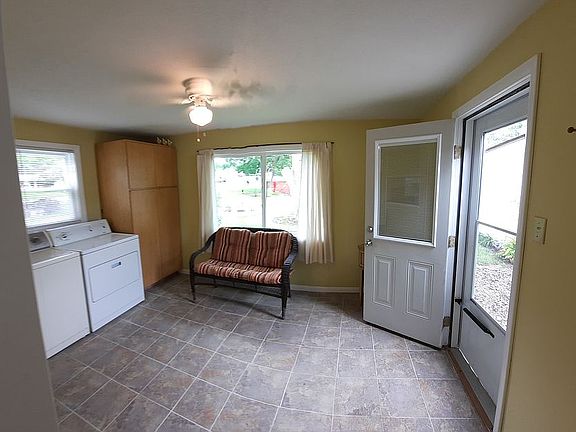 Laundry / mud room