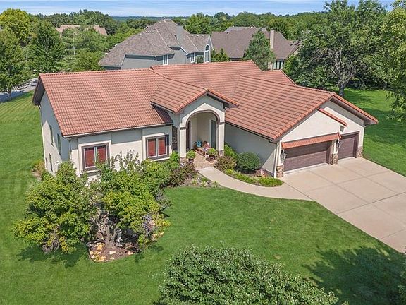 4th image of 15441 Iron Horse Cir