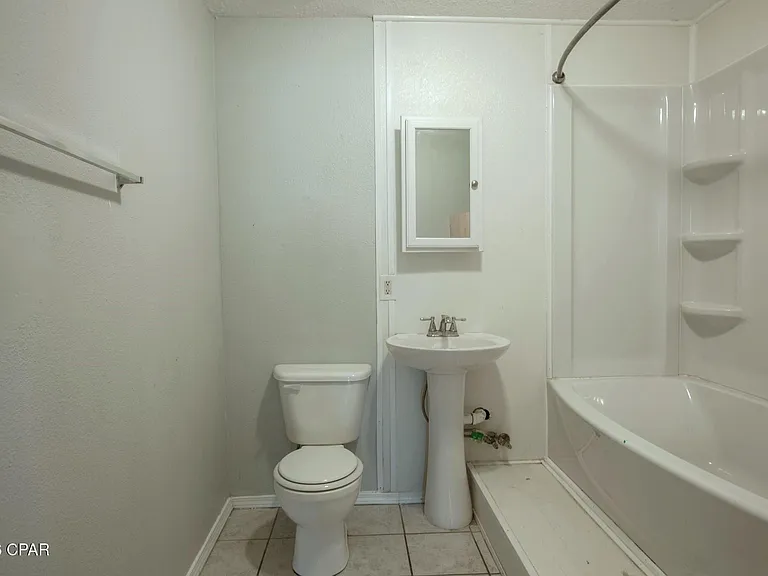 4402 Cindy Ln — Photo 26
