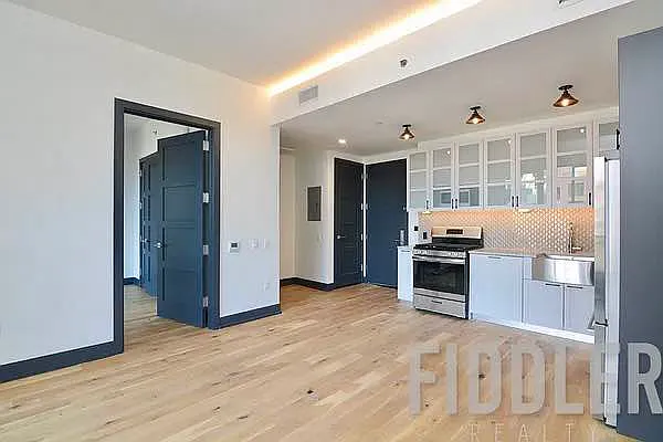 Rented by The KCI Group | media 27