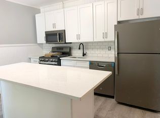 75 Foster Ave #3, Sayville, NY 11782