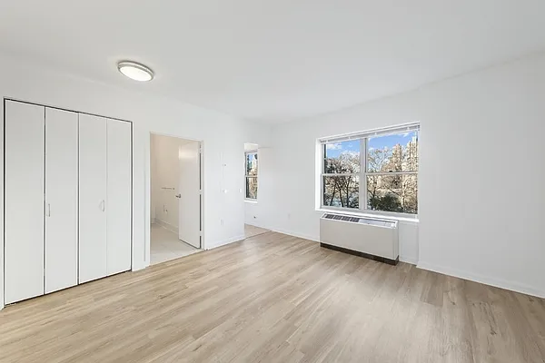 Rented by Greystar | media 2