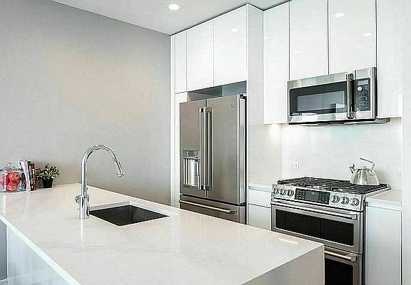 2nd image of 320 W 39th St #14G